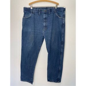 Rustler | 46x30 Distressed Jeans